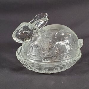 L.E. Smith Nesting Bunny